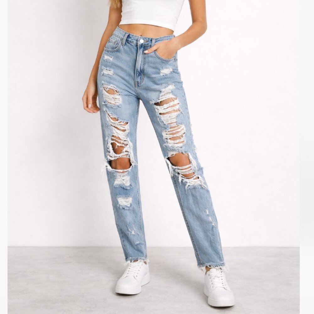 American Eagle AE High Rise Mom Jeans Distressed Ripped Light Wash Denim Size 6